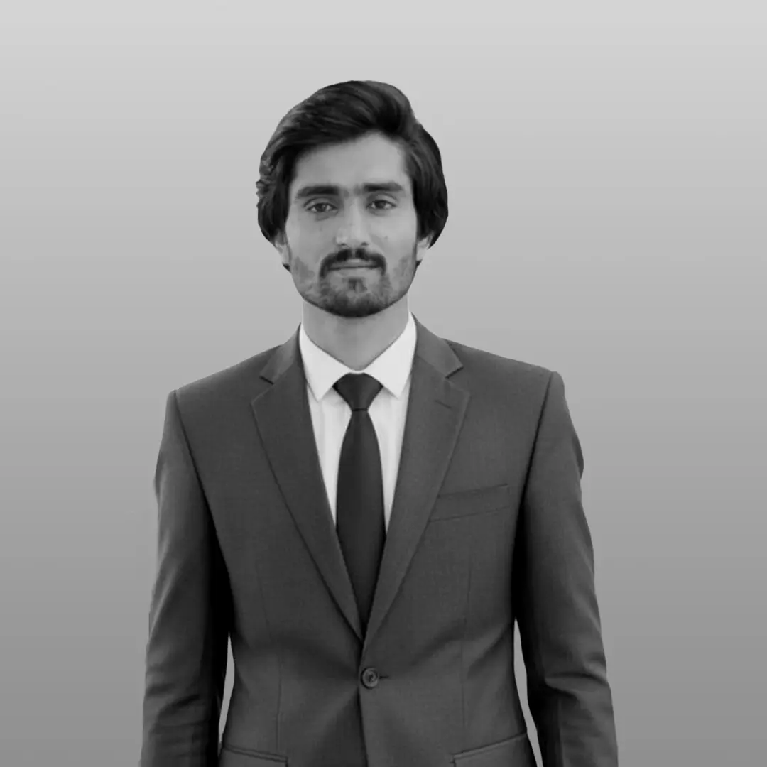 ياسر علي